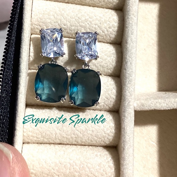 - 💋Elegant White and Teal Zircon Drop Earrings - Picture 11 of 16